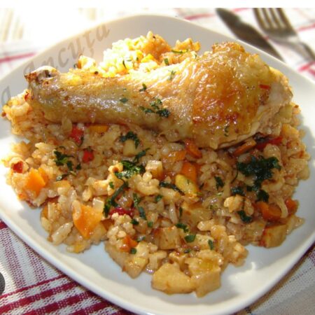 Pulpa pui inferioara la cuptor cu orez cu legume /300gr
