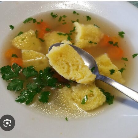 Supa pui cu galusti